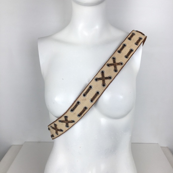 True Religion Distress Leather Belt Metal Grommets Woven Leather Vintage Look - Picture 10 of 10